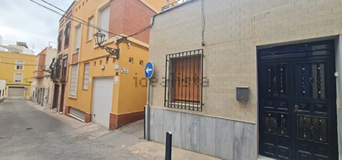 Almería 0400, 4 Bedrooms Bedrooms, 1 Room Rooms,Chalet,En Venta,1192