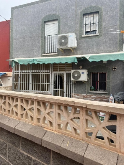 Chalet adosado en venta en Calle Delfín, Almería, 3 Habitaciones Habitaciones, 0 ,1 BañoBaño,Chalet,En Venta,Chalet adosado en venta en Calle Delfín,0,1027