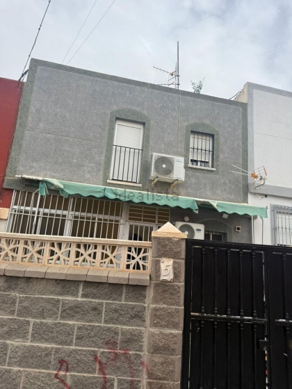 Chalet adosado en venta en Calle Delfín, Almería, 3 Habitaciones Habitaciones, 0 ,1 BañoBaño,Chalet,En Venta,Chalet adosado en venta en Calle Delfín,0,1027