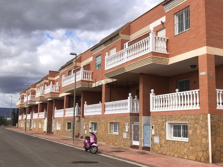 Chalet pareado en venta en Calle Galio, Almería, 4 Habitaciones Habitaciones, 0 ,2 BañoBaño,Chalet,En Venta,Chalet pareado en venta en Calle Galio,0,1033 Chalet pareado en venta en Calle Galio, Almería, 4 Habitaciones Habitaciones, 0 ,2 BañoBaño,Chalet,En Venta,Chalet pareado en venta en Calle Galio,0,1033